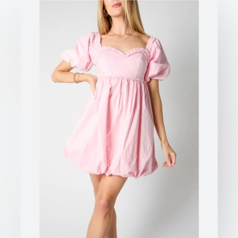 NWT Vestique‎ Pink Puff Sleeve Ruffle Details Bubble
Mini Dress